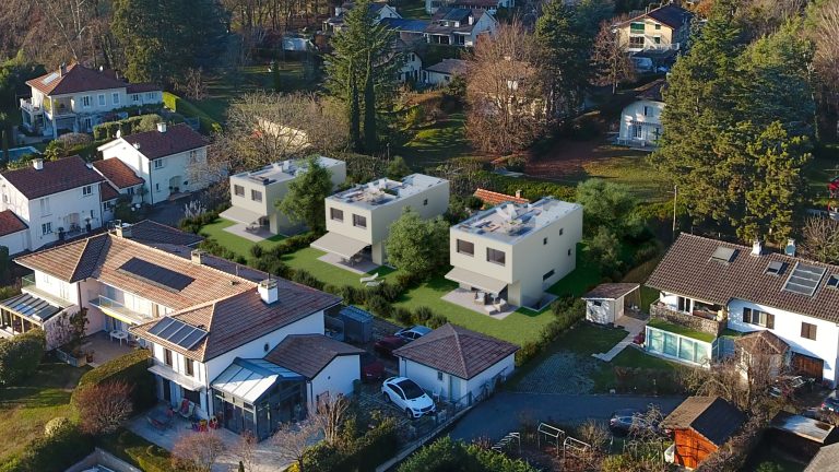 Construction de 3 villas THPE avec couvert à voiture